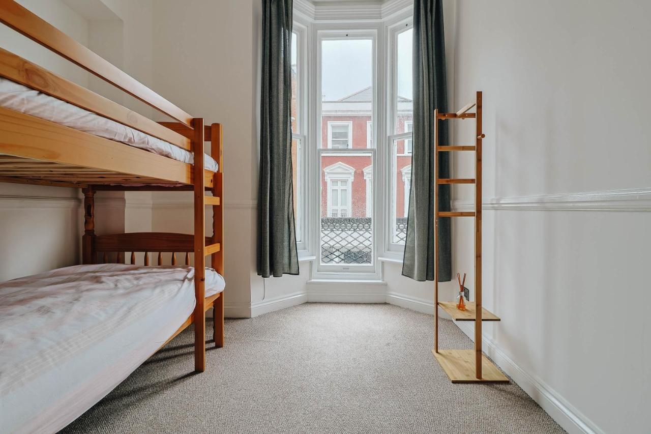 City Central Apartment Борнмут Экстерьер фото
